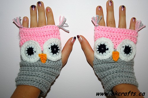 Easy To Knit Owl Fingerless Gloves